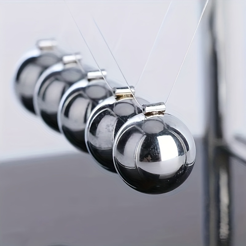 Klasyczna kołyska Newtona Meta – Newton Cradle Large recenzja i cena